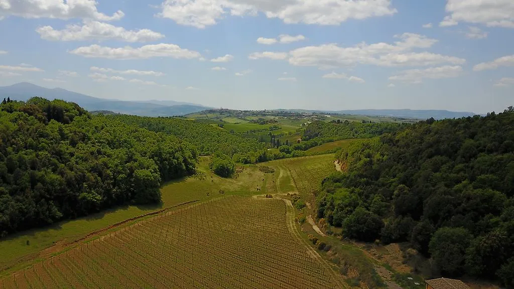 Tenuta Santo Pietro Pienza 0*,