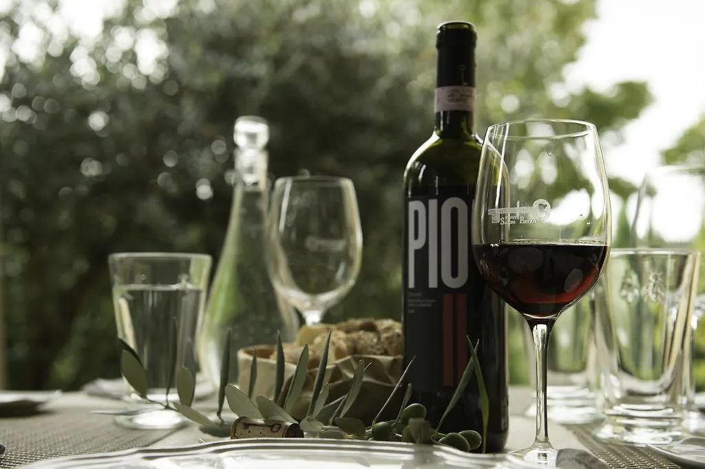 Tenuta Santo Pietro Pienza 0*,